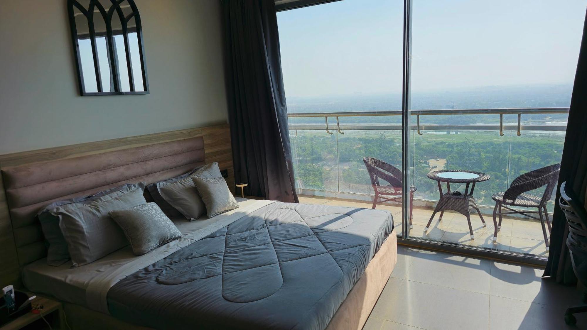 Hotel The Luxe Living Noida Exterior foto